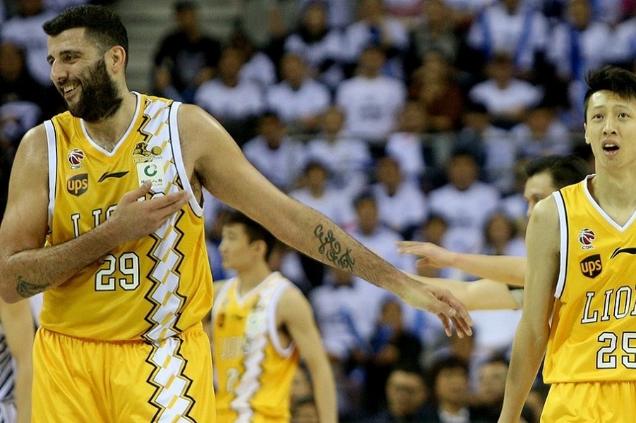 Νίκη για Λάιονς με εξαιρετικό Μπουρούση