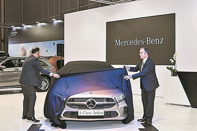 Τα τετράτροχα αστέρια στην έκθεση