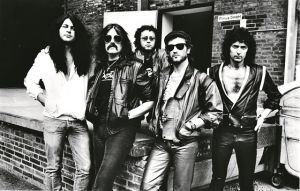 Η Καμεράτα παίζει Deep Purple