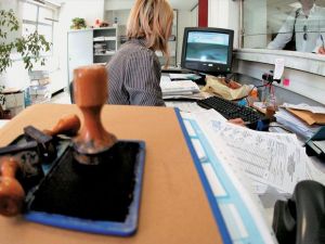 Προσλήψεις : Ανοίγουν 5.500 θέσεις στο Δημόσιο – Δείτε που και τον μισθό