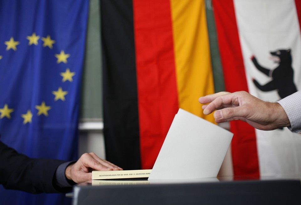 Πρόωρες εκλογές ζητούν οι Γερμανοί