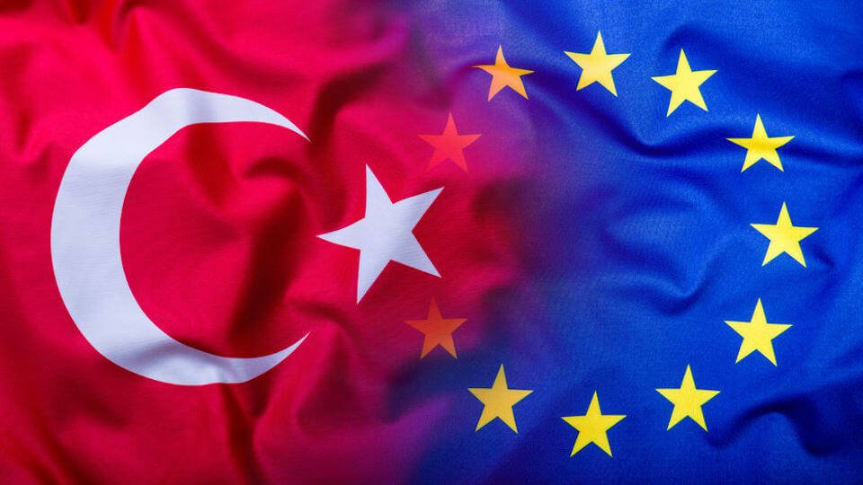 ΕΕ: Απαιτούνται δράσεις της Τουρκίας για κράτος δικαίου και δικαιώματα