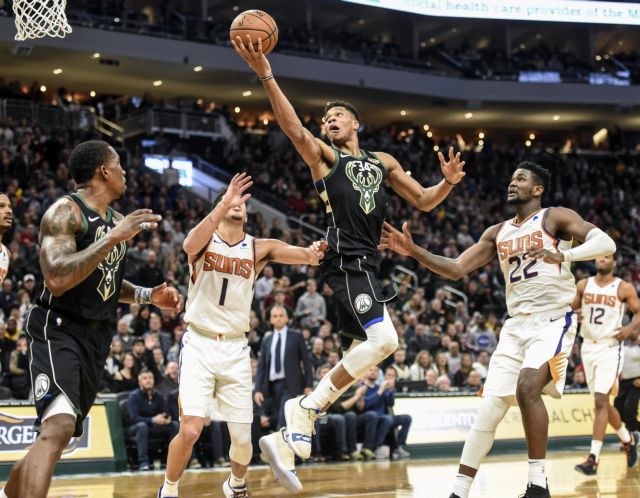 Ηττα για το Μιλγουώκι παρά τους 35 πόντους του Αντετοκούνμπο