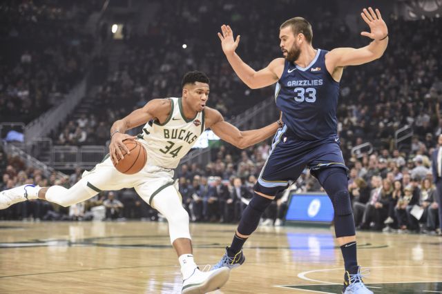 O Αντετοκούνμπο έκανε καλά τη δουλειά του, αλλά οι Μπακς έχασαν