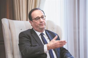 Πρέπει να είμαστε κοντά στην Ελλάδα, με την πλευρά του διεθνούς δικαίου