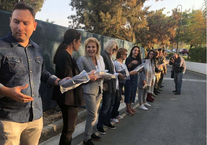 Κύπρος : Ανθρώπινη αλυσίδα  4.23 χλμ. για έναν όμορφο σκοπό