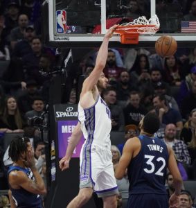 Καλή εμφάνιση ο Κουφός, οι Τζαζ σταμάτησαν τους Σέλτικς