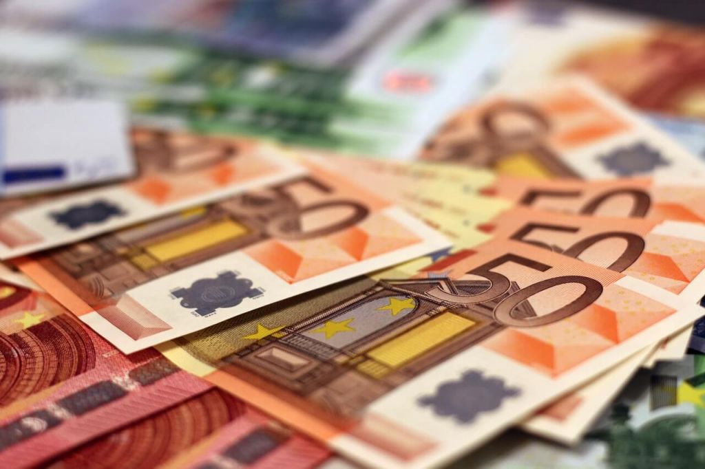 Αναδρομικά : Ποιοι θα μοιραστούν τα 820 εκατ. ευρώ μέχρι τα Χριστούγεννα | tanea.gr