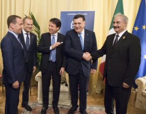 Συνάντηση των αντίπαλων ηγετών της Λιβύης