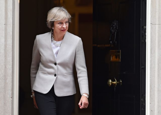 Πιέσεις στη Μέι γα να τροποποιήσει το σχέδιο συμφωνίας με την ΕΕ