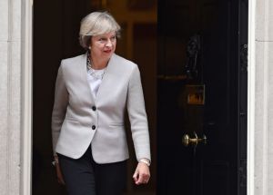 Εικασίες τα περί συμφωνίας Λονδίνου-Βρυξελλών επί των χρηματοπιστωτικών υπηρεσιών