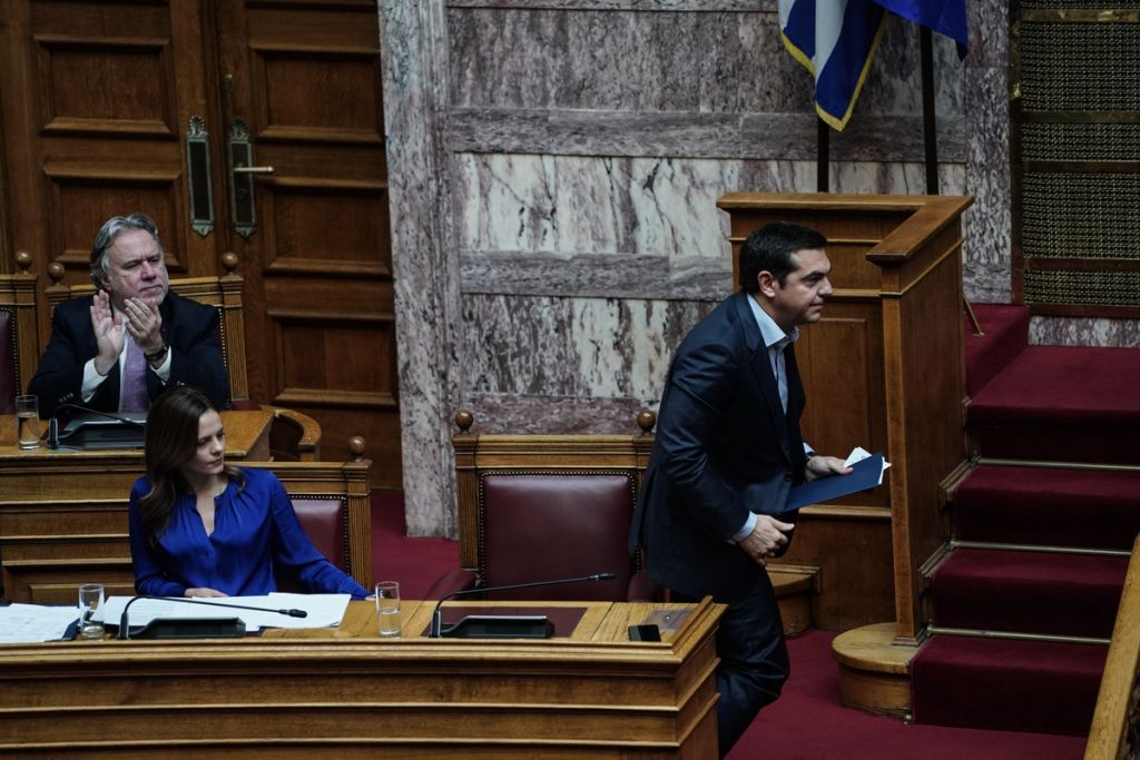 Δημοσκοπήσεις – χαστούκι: Βγάζουν τον Τσίπρα μπροστά για να σώσει την κατάσταση