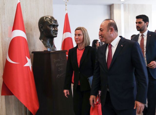 Συνάντηση Μογκερίνι – Τσαβούσογλου: Ευρωπαϊκή στήριξη στην Τουρκία παρά τα ανοιχτά θέματα