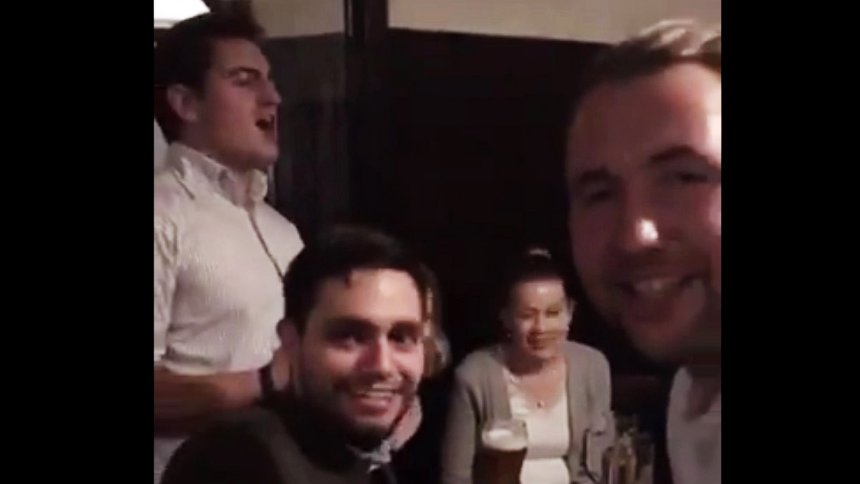 «Τίμησαν» τη Νύχτα των Κρυστάλλων με ναζιστικό εμβατήριο (βίντεο)