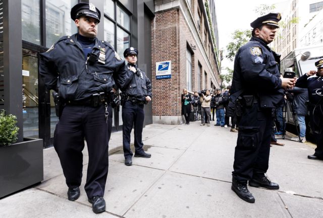 Υποπτο δέμα με παραλήπτη δισεκατομμυριούχο