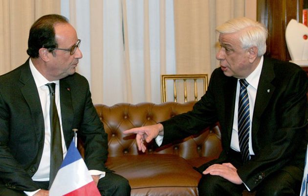 Ο Ολάντ θυμήθηκε το τηλεφώνημα του Παυλόπουλου που κράτησε την Ελλάδα στο ευρώ