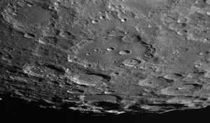 Πουλήθηκαν πέτρες από τη Σελήνη αντί 855 χιλιάδων ευρώ