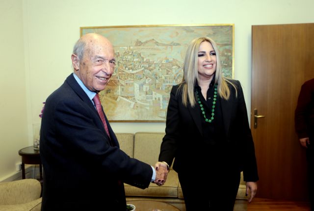 Simitis says government should abandon scandal-mongering and focus on Greece's future | tanea.gr