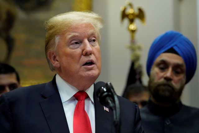 Συνεργασία Τραμπ – δικηγόρων για τις απαντήσεις του στον ανακριτή Μάλερ