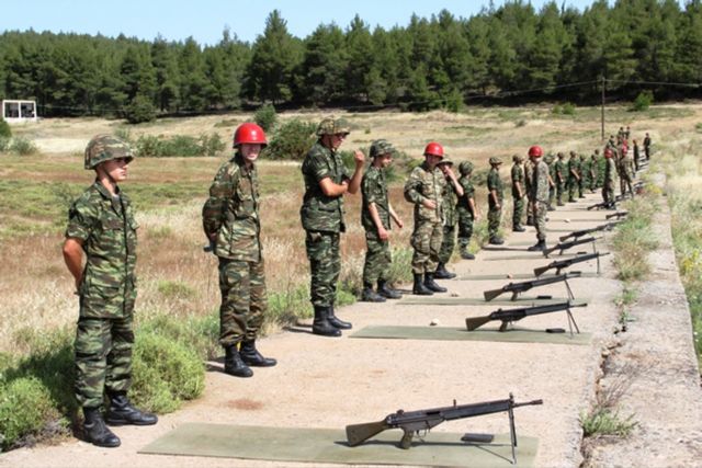 Εντυπωσιακές βολές μοιρών αντιαεροπορικού πυροβολικού (video)