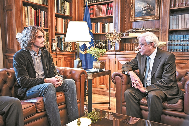 Ερχονται μόνοι τους πλέον