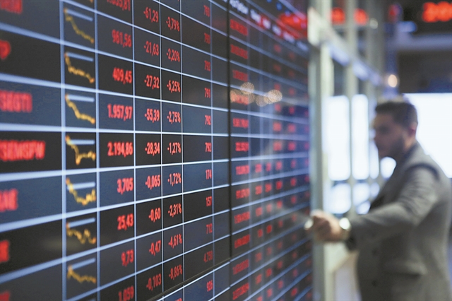 «Ηλεκτροσόκ» και στο Χρηματιστήριο Αθηνών