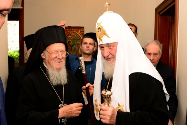 Ιερά πυρά Βαρθολομαίου κατά του Πατριαρχείου Μόσχας