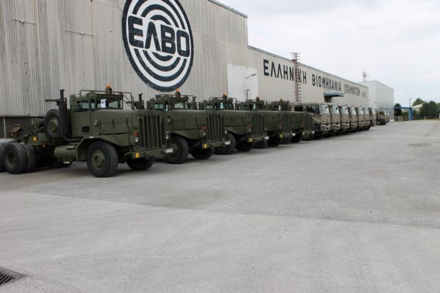 ΕΛΒΟ : Κατάληψη της πύλης με στρατιωτικά οχήματα από τους εργαζομένους