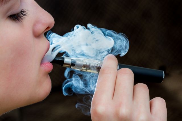 ΗΠΑ: Περιορισμοί στην πώληση ηλεκτρονικών τσιγάρων για χάρη των νέων