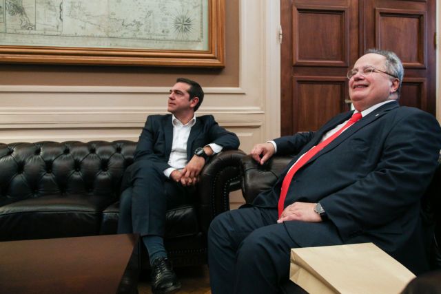 «Εδώ παπάς εκεί παπάς»