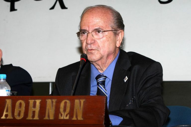 Πέθανε ο δημοσιογράφος Ανδρέας Μπόμης