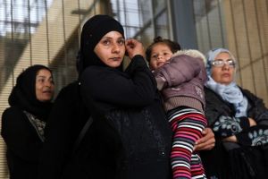 412 πρόσφυγες θα μεταφερθούν από τα νησιά στην ενδοχώρα