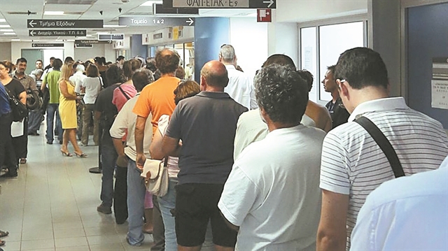 Παζάρι για τις 120 δόσεις σε μισθωτούς – συνταξιούχους