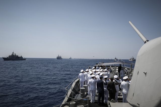 Μέχρι την Κυριακή οι αιτήσεις για πλου με φρεγάτα και πτήση με ελικόπτερο