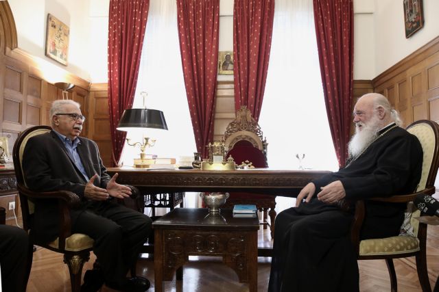 Ο Γαβρόγλου «αδειάζει» Ιερώνυμο για την μισθοδοσία των κληρικών