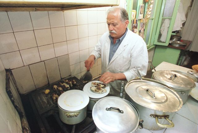 Αυξάνονται οι υγειονομικοί έλεγχοι ενόψει της εορταστικής περιόδου