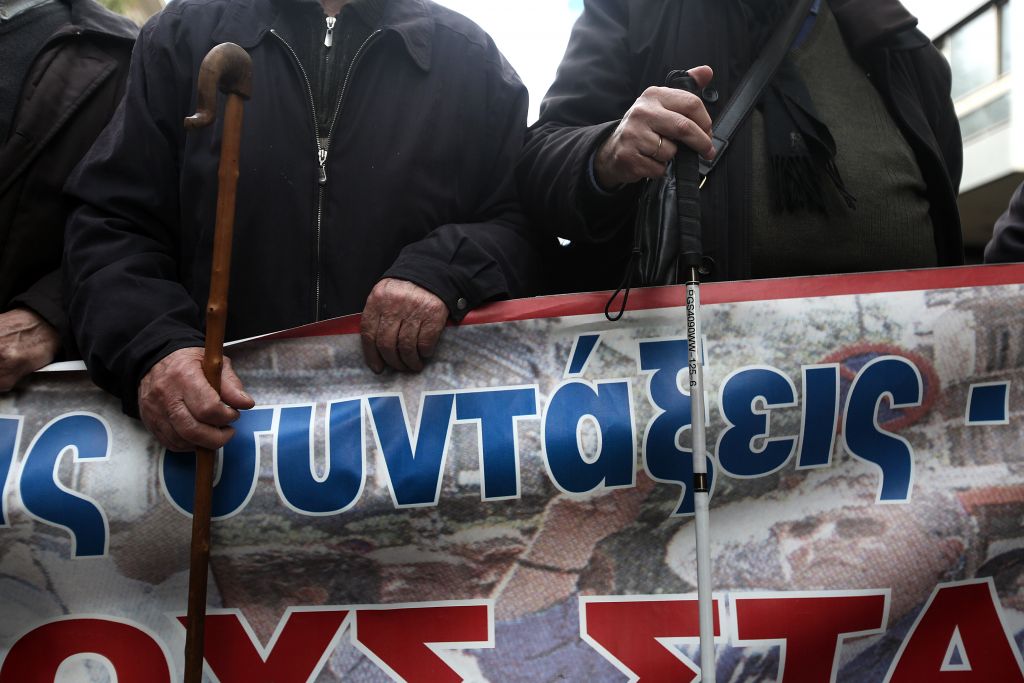 Στο ΣτΕ προσφεύγουν εκ νέου οι συνταξιούχοι του ιδιωτικού τομέα για τις περικοπές