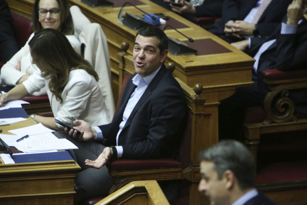 Σύγκρουση άνευ όρων στη Βουλή – Σκληρά λόγια για το Μακεδονικό