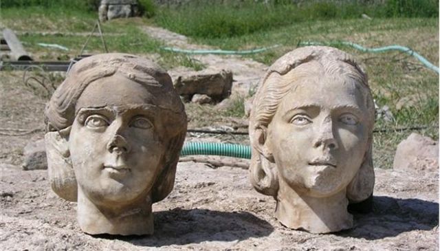 Κεραμεικός: στο φως σπάνιες μαρμάρινες κεφαλές κοριτσιών του 3ου αιώνα μ.Χ.