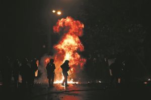 Με αντίποινα για τα Εξάρχεια απειλεί ο Ρουβίκωνας