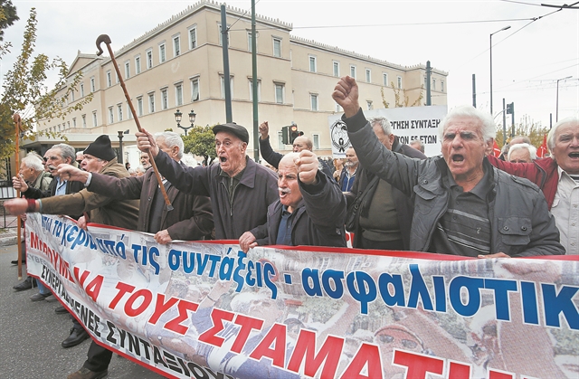 «Αναδρομικά περιμέναμε, ψίχουλα είδαμε…»