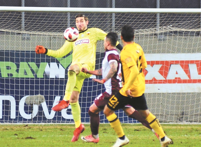 Από τα σύννεφα στον βούρκο