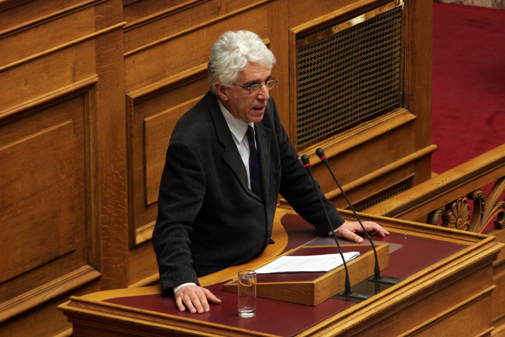 Παραδέχεται ο Παρασκευόπουλος ότι η δίκη της Χρυσής Αυγής θα γίνει σε «προβληματικές συνθήκες»