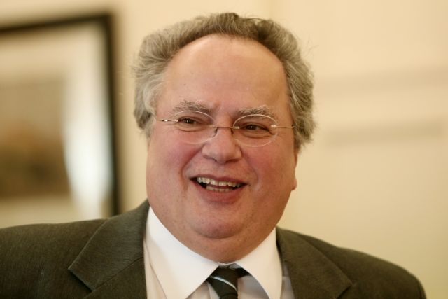 Ο Ν. Κοτζιάς ολοκληρώνει τις επαφές του στην Ουάσιγκτον και αναχωρεί για τη Ν. Υόρκη και τον ΟΗΕ