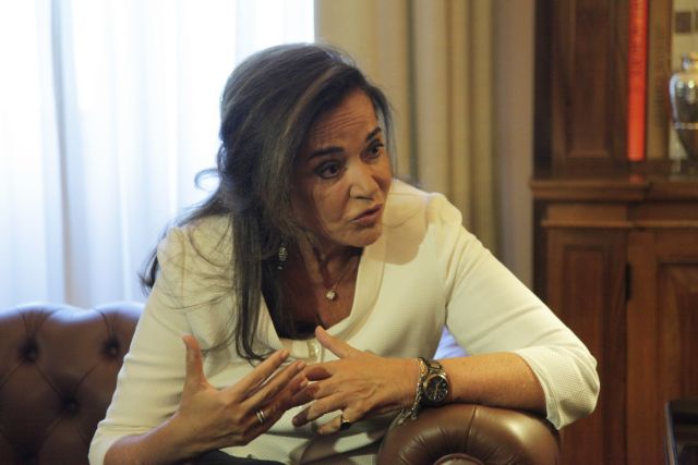 Ντόρα: «Αφού ο Τσίπρας υπέγραψε το Μνημόνιο, πρέπει να συμμετέχει στην κυβέρνηση που θα το εφαρμόσει»