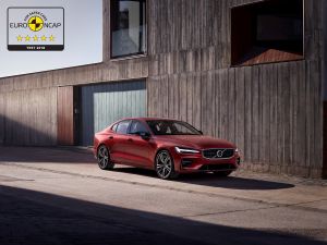 Volvo: Με πέντε αστέρια τα S60 και V60