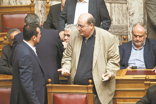 «Ρουκέτα» Φίλη: «Να δώσει εξηγήσεις ο Παππάς»