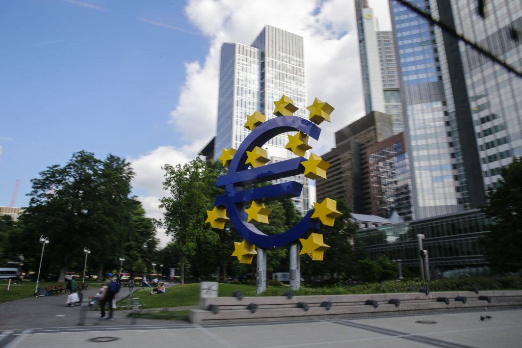 La Repubblica: Η ΕΚΤ κερδίζει 7,8 δισ. ευρώ από τα ελληνικά ομόλογα