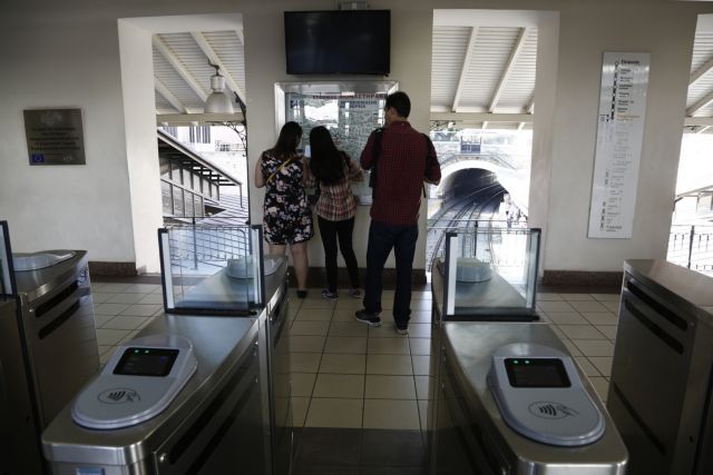 Προς αναγκαστική παράταση στην εφαρμογή του ηλεκτρονικού εισιτηρίου