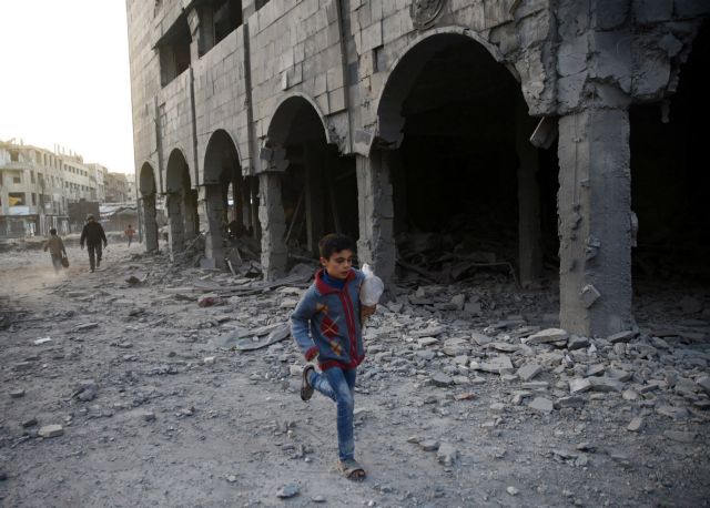 ΟΗΕ: Τρώνε σκουπίδια στην πολιορκημένη Ντούμα της Συρίας